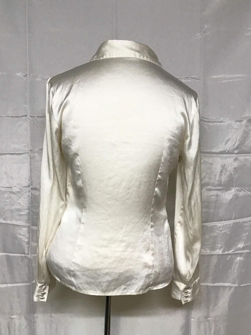 Ann Taylor Silk Button-Down Ivory Shirt 4P - Picture 4 of 8